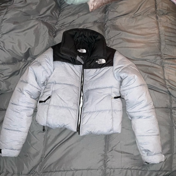 NWOT The North Face Saikuru cropped jacket in gray - Exclusive to ASOS - Picture 12 of 16